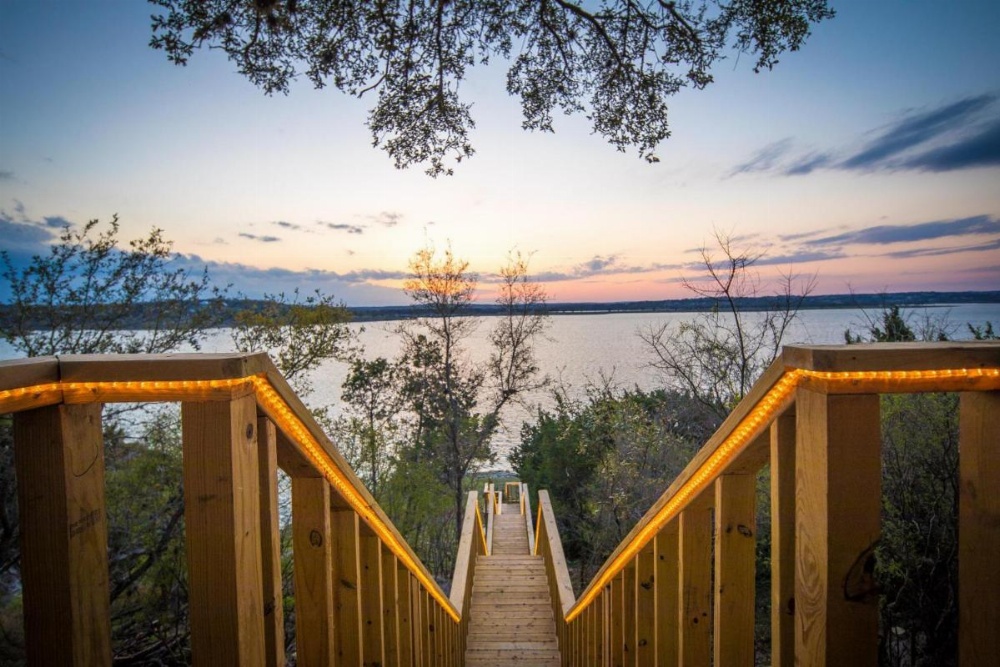 Cliff House At Canyon Lake Home Image 16